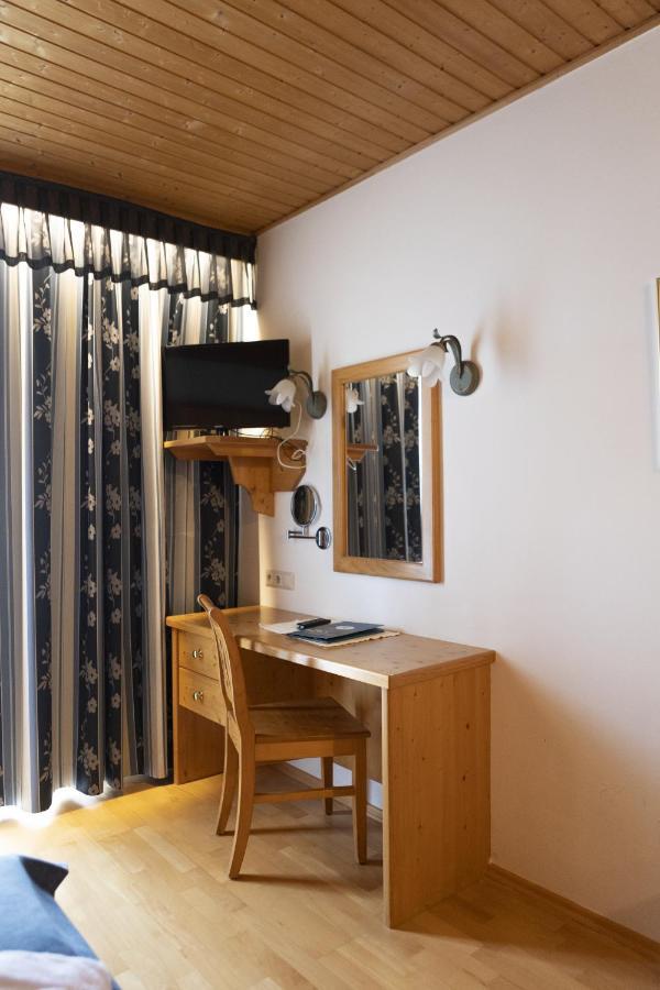 Wellnesshotel Paradiesquelle Puchberg am Schneeberg Esterno foto